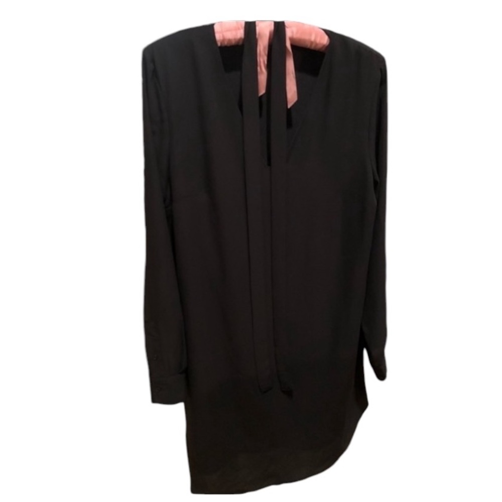 Who What Wear large black V- neck dress curved hem lined dress ties at neck